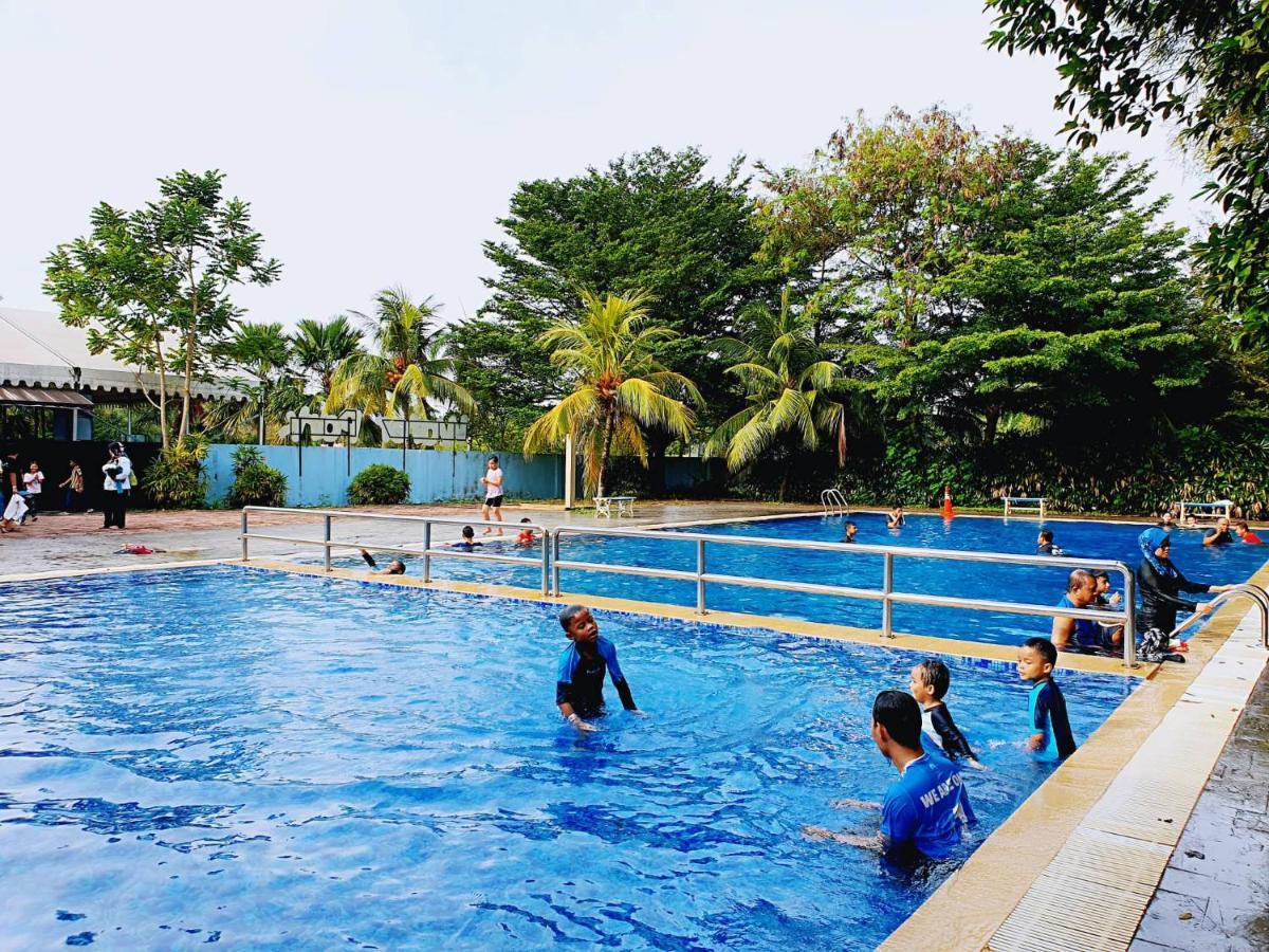 Melaka Top Largest Waterpark Resort - By Youbnb Homestay Melaka Exterior photo