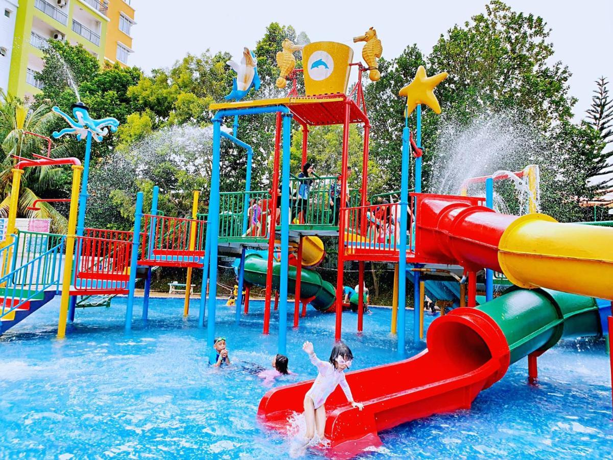 Melaka Top Largest Waterpark Resort - By Youbnb Homestay Melaka Exterior photo