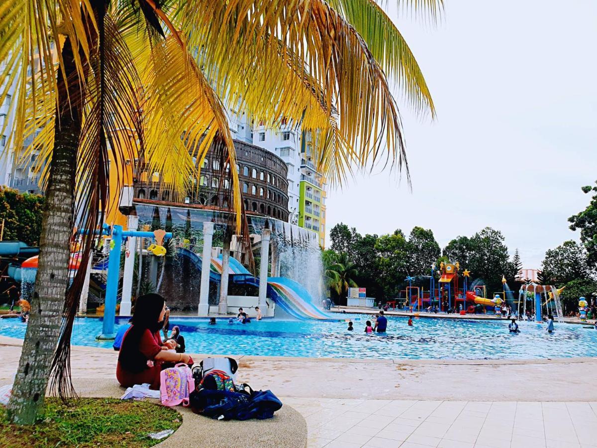 Melaka Top Largest Waterpark Resort - By Youbnb Homestay Melaka Exterior photo